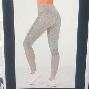 Fabletics HW Seamless Mesh Legging